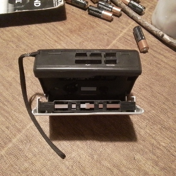 Vintage Radio Shack Cassette Player/ Recorder - Picture 4 of 4